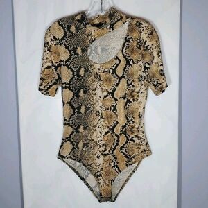 Day G Women’s Snakeskin Bodysuit Size L Short Sleeve Mock Neck Keyhole Soft